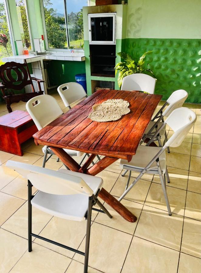 Miravalles Volcano House Guayabal  Buitenkant foto