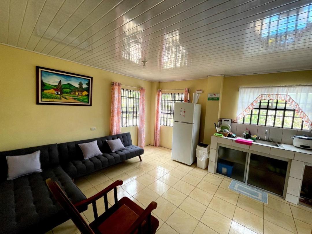 Miravalles Volcano House Guayabal  Buitenkant foto